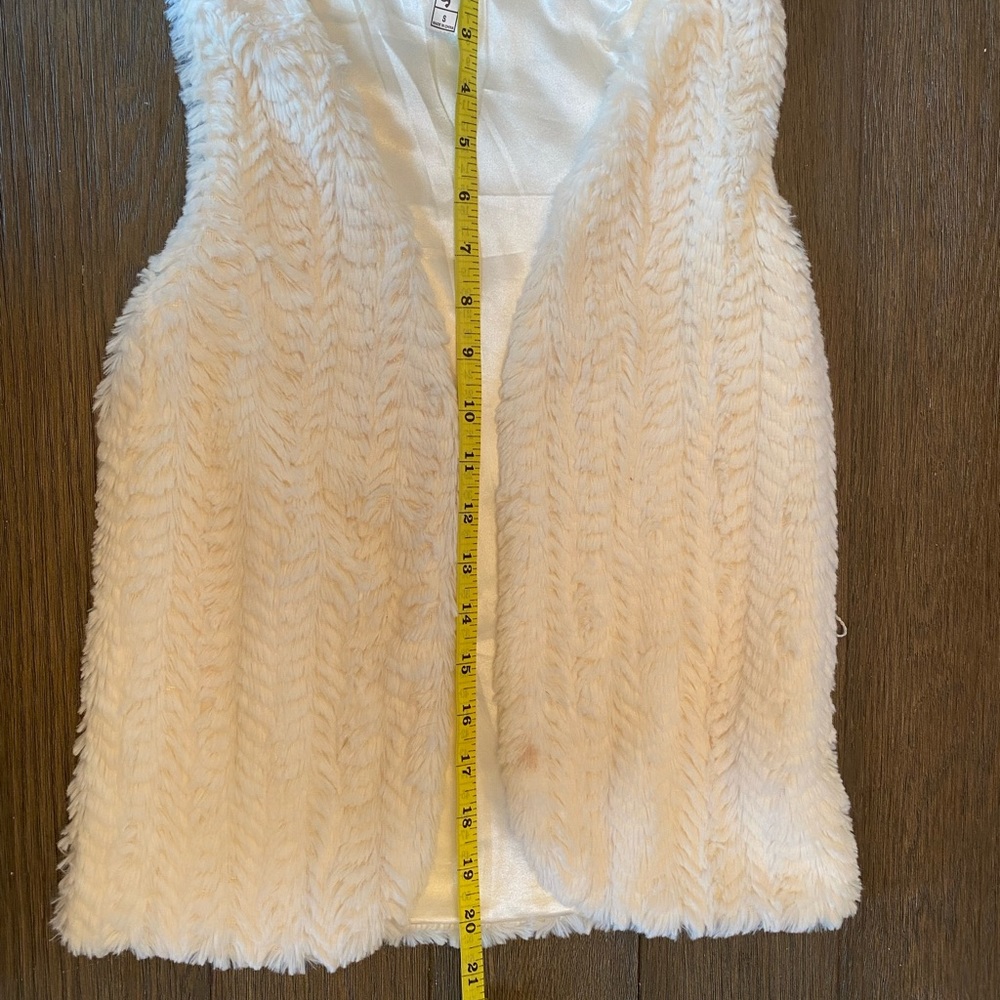 Knit Works - Picture 3 of 6